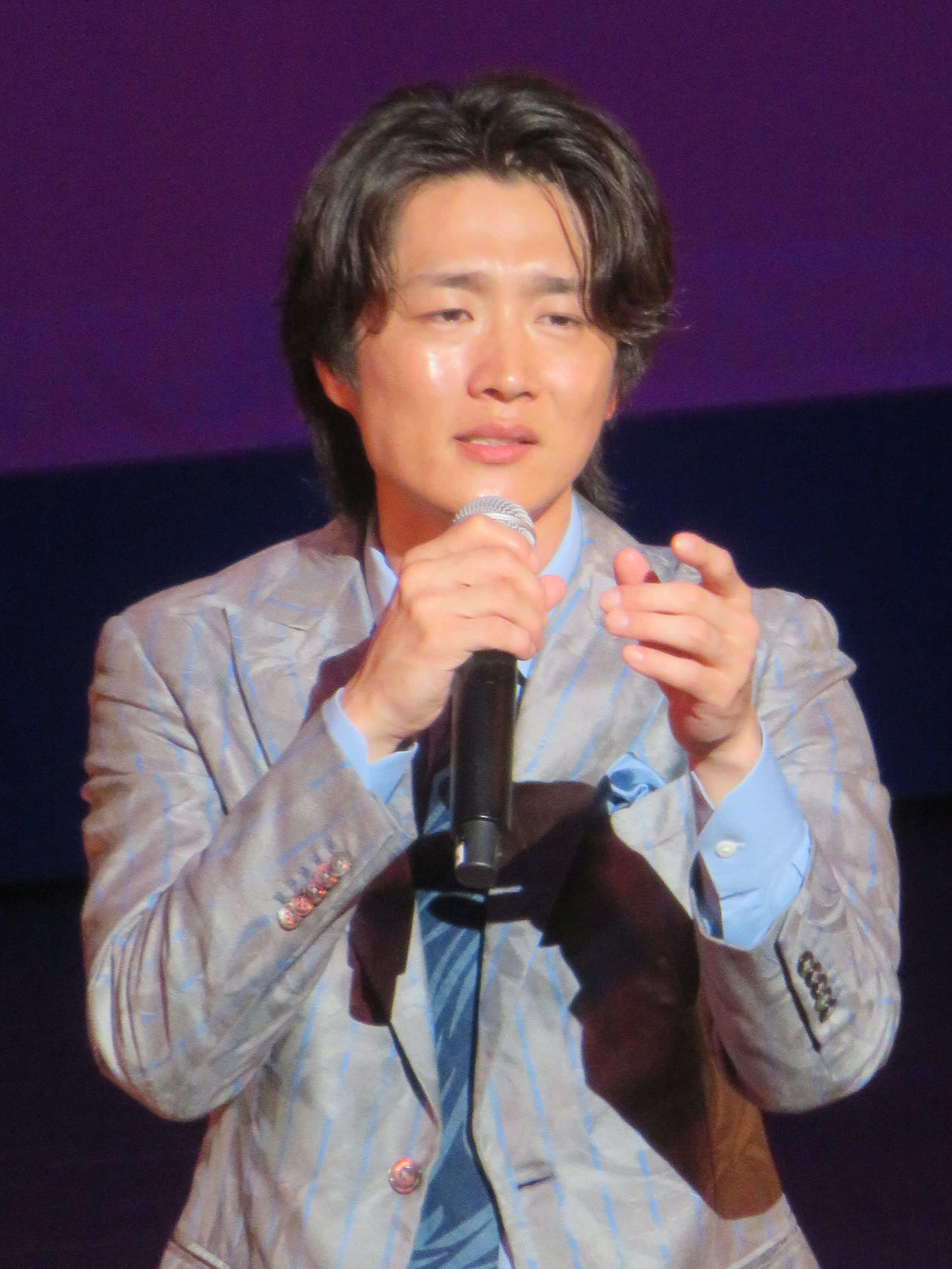 宮古島で初コンサートを行った真田ナオキ（撮影・川田和博）