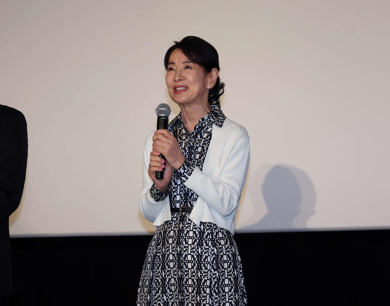 大ヒット御礼舞台あいさつに登壇しあいさつをする吉永小百合（撮影・増田悦実）
