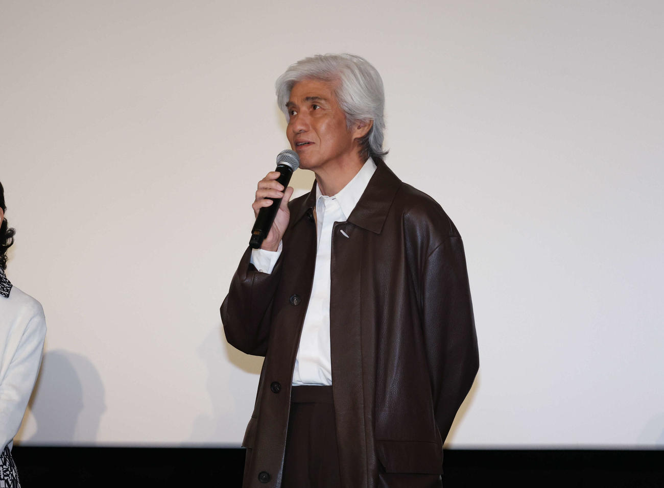 大ヒット御礼舞台あいさつに登壇しあいさつをする佐藤浩市（撮影・増田悦実）