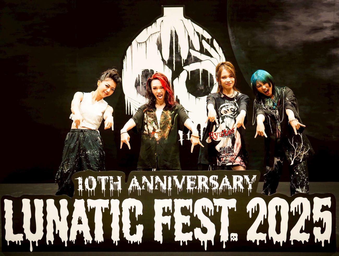 「LUNATIC FEST.2025」2日目に出演したNEMOPHILA。左から、むらたたむ、mayu、葉月、ハラグチサン