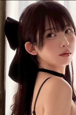 えなこのインスタグラムから