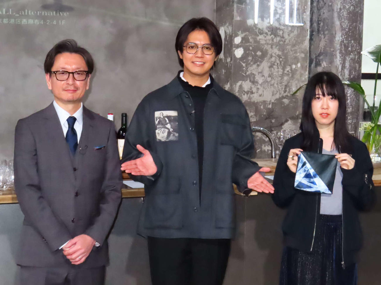 「MASUNAGA1905：Timeless Vision」プレス発表会に出席した、左から齊藤喜治増永眼鏡米国法人社長、片寄涼太、前田紗希氏