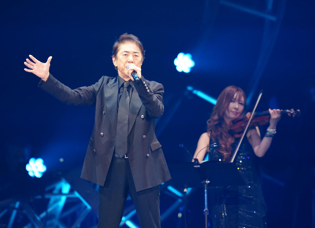 「五木JAM」で熱唱する市村正親（撮影・江口和貴）