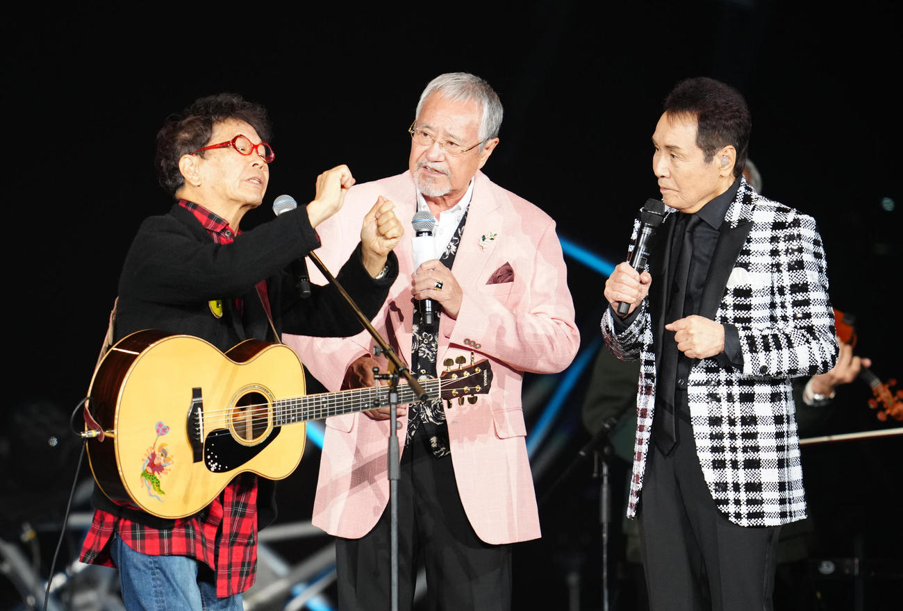 「五木JAM」に臨む、左から南こうせつ、吉幾三、五木ひろし（撮影・江口和貴）