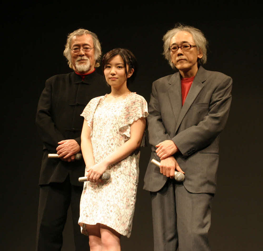 映画「春との旅」　舞台あいさつする左から主演の仲代達矢と徳永えり、小林政広監督（2010年4月撮影）