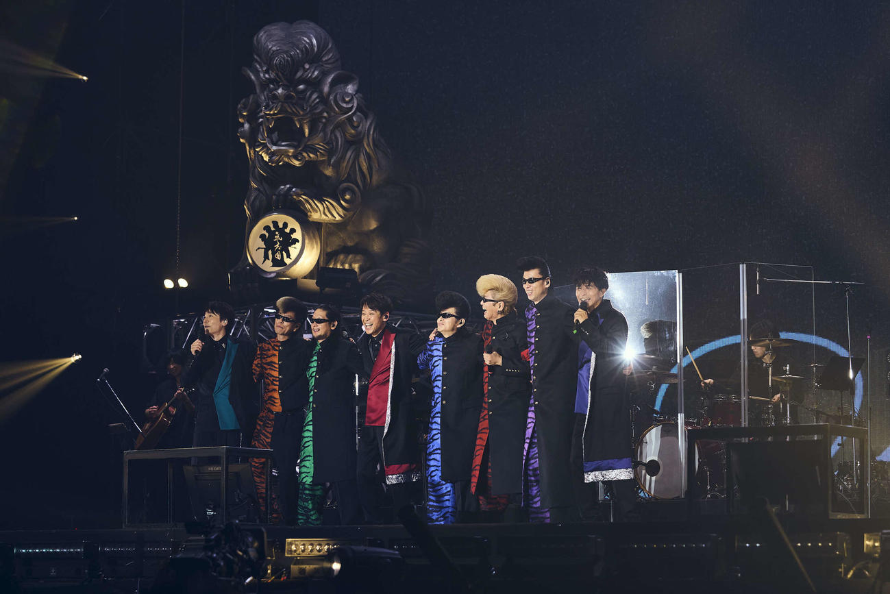 「氣志團万博2025～関東爆音パビリオン～」初日に登場した20th Centuryと氣志團　撮影／中野修也