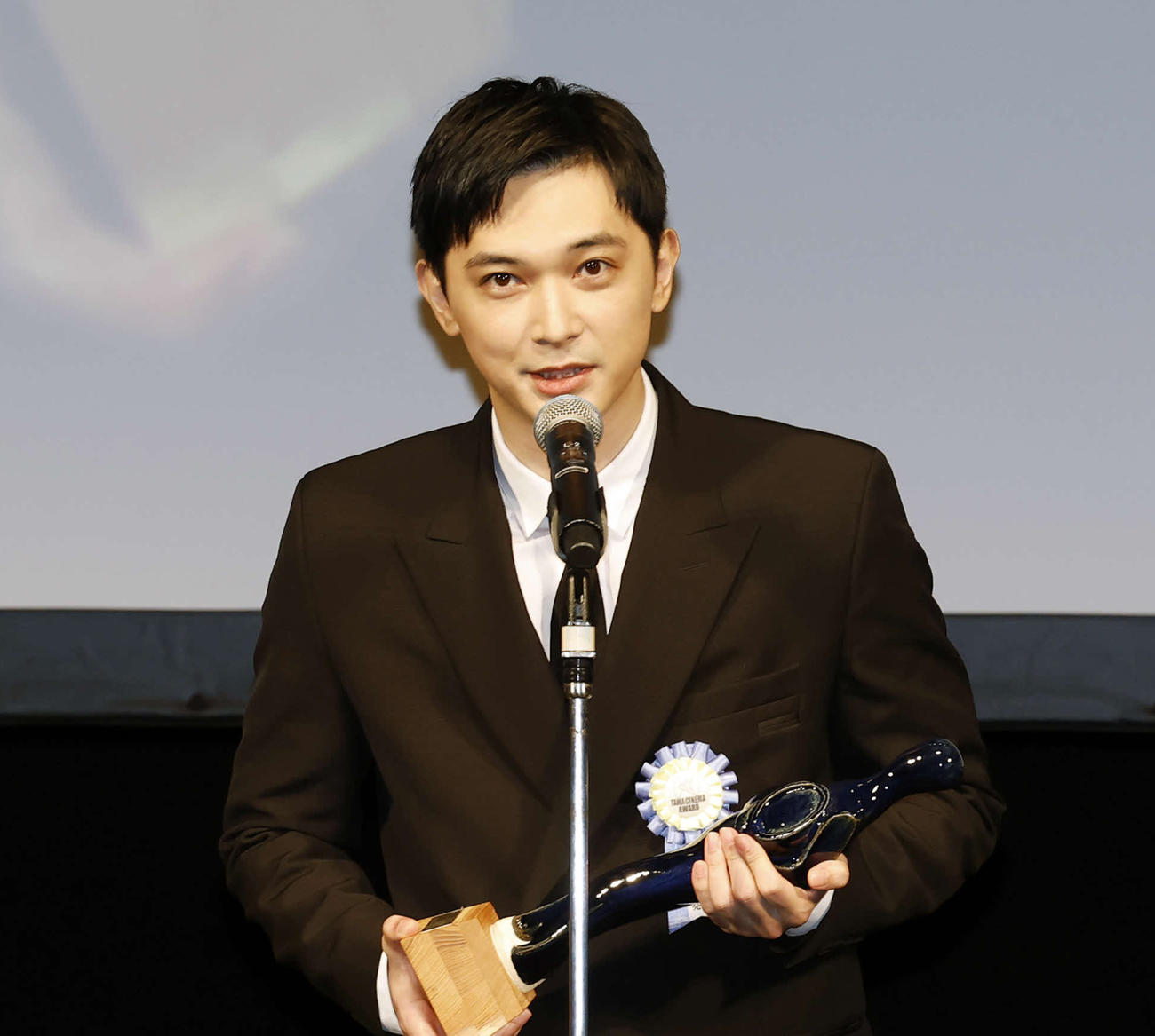 TAMA映画賞授賞式　最優秀男優賞を授賞した吉沢亮（撮影・山本朝陽）
