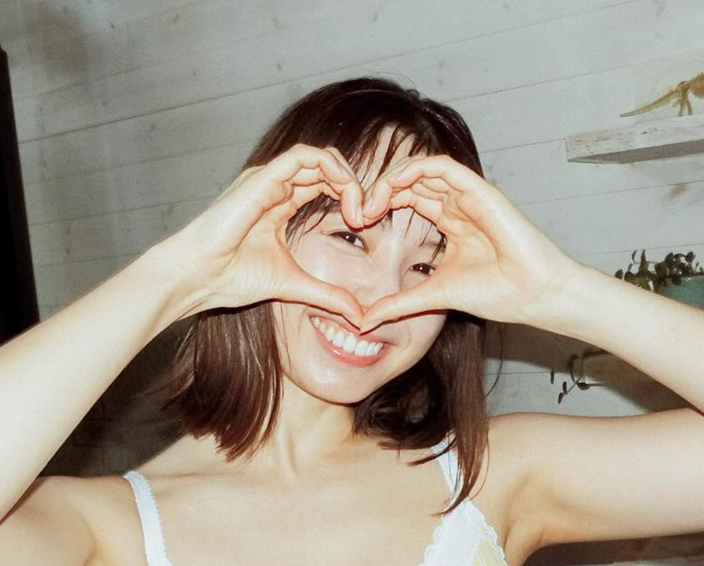 小池里奈の撮影オフショット（小池里奈のインスタグラムから）