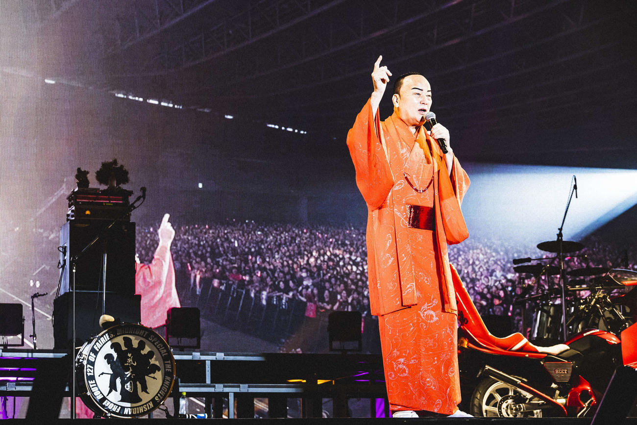 「氣志團万博2025～関東爆音パビリオン～」初日に出場し、オープニング・セレモニー・アクトを務めた細川たかし　撮影／青木カズロ－