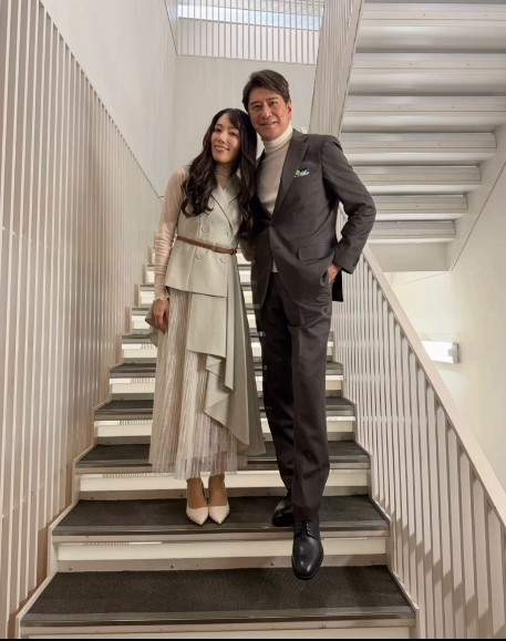 川崎麻世と妻の花音さん（川崎麻世のインスタグラムから）