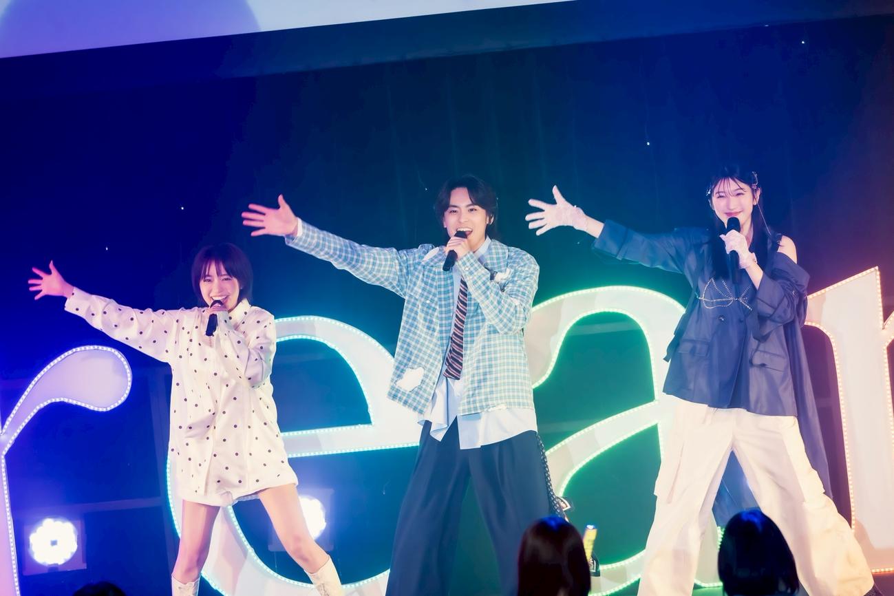 9年ぶりに再結集したDream5。左から大原優乃、高野洸、日比美思