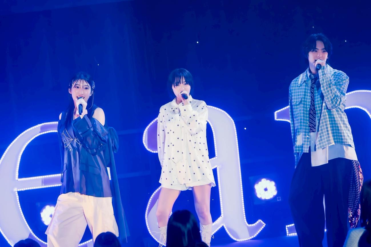 9年ぶりに再結集したDream5。左から日比美思、大原優乃、高野洸