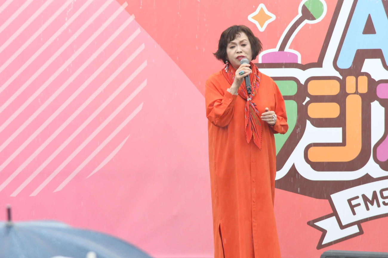 ABCラジオまつりのスペシャルステージで歌う上沼恵美子（2025年11月撮影）