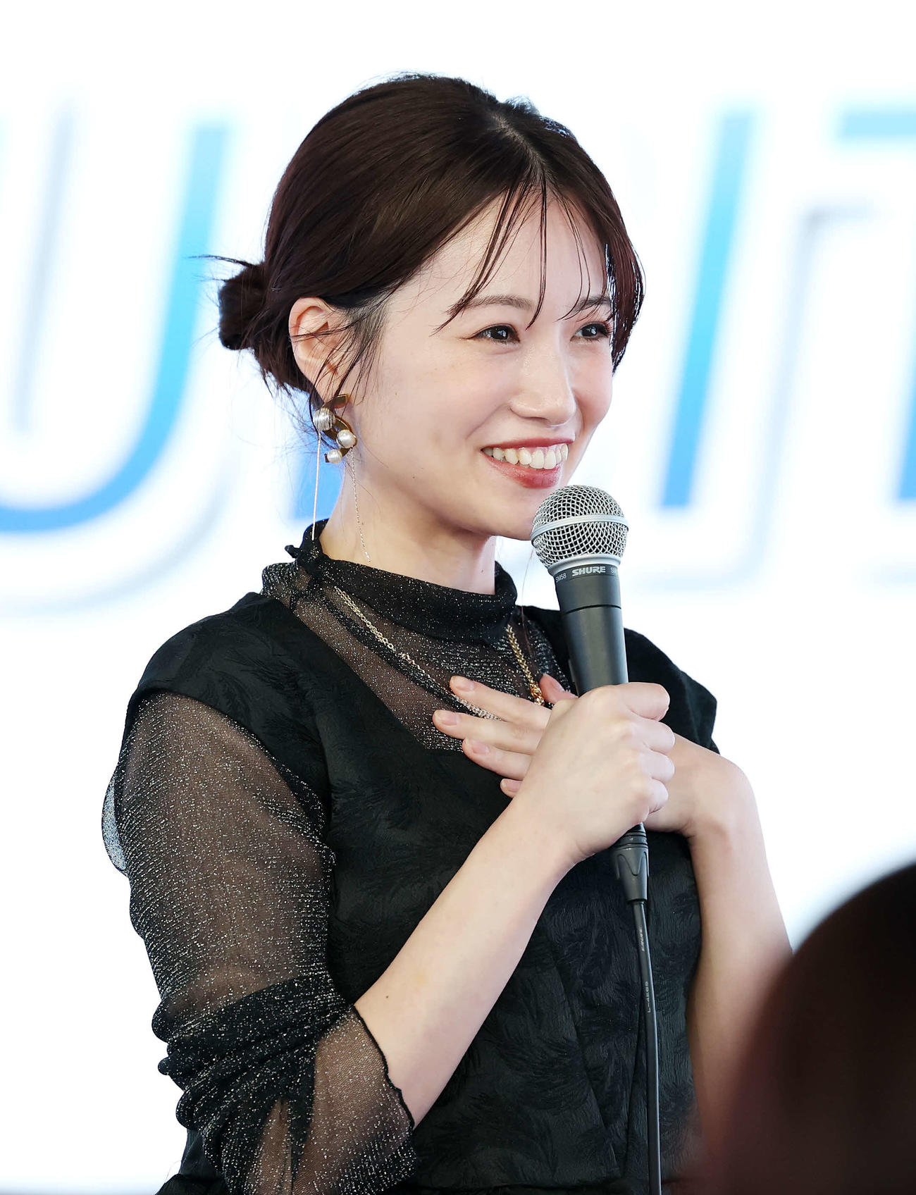 最終オーディションのゲスト審査員を務めた朝長美桜（撮影・鈴木正人）