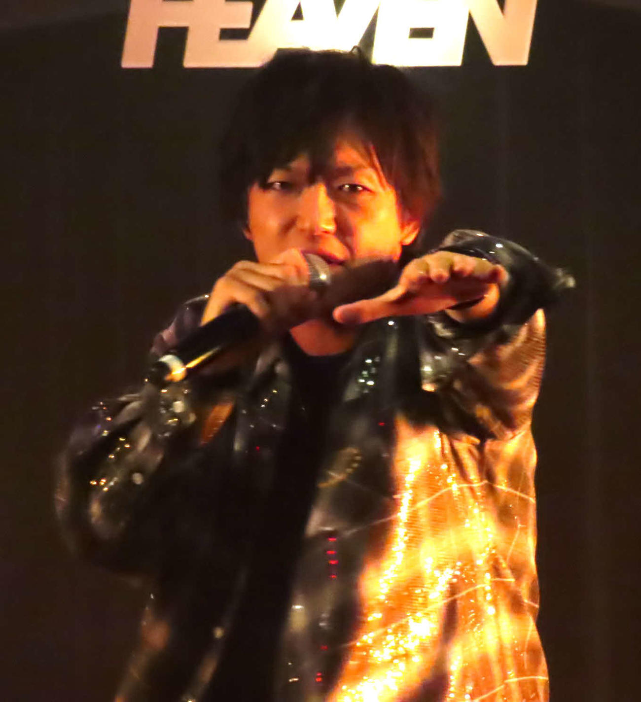 「優幸条約vol．4」で歌唱する岡本幸太