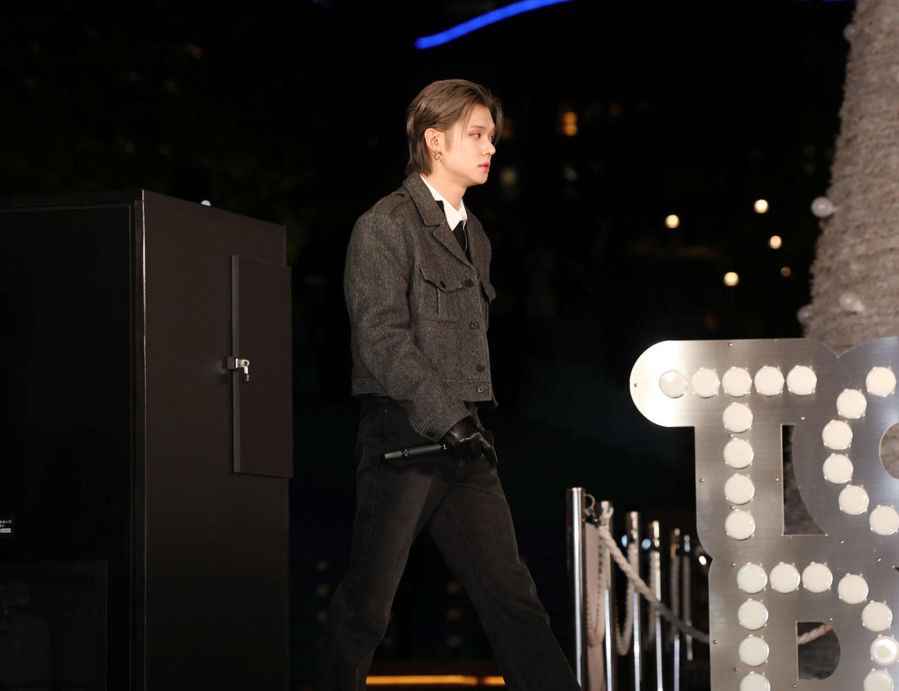 点灯式に登場するYEONJUN（撮影・増田悦実）