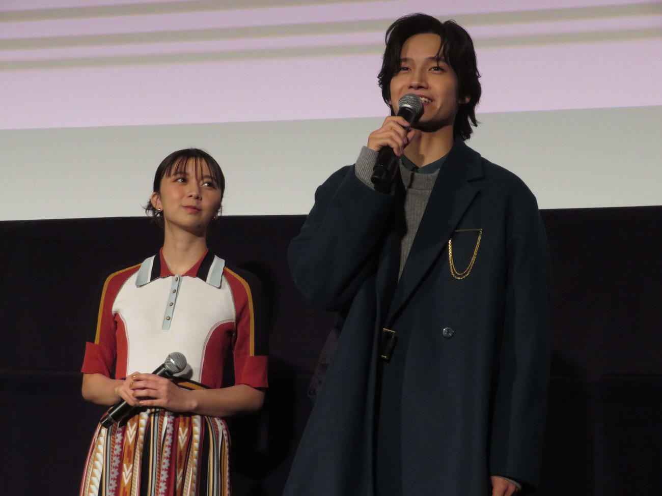 映画「トリツカレ男」公開記念舞台あいさつに登壇したAぇ！group佐野晶哉