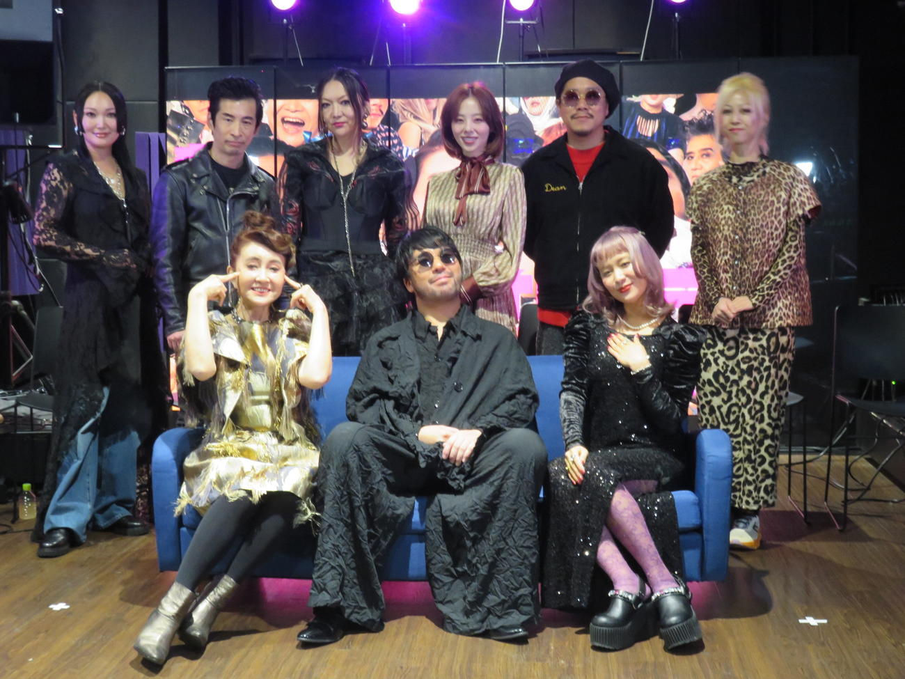 音楽劇「三文オペラ・歌舞伎町の絞首台」の制作発表に出席した、前列左から秋吉久美子、聖児セミョーノフ、チャラン・ポ・ランタンもも、後列左から藤井レオナ、松本実、エミ・エレオノーラ、真洋、奥津裕也、トースティー