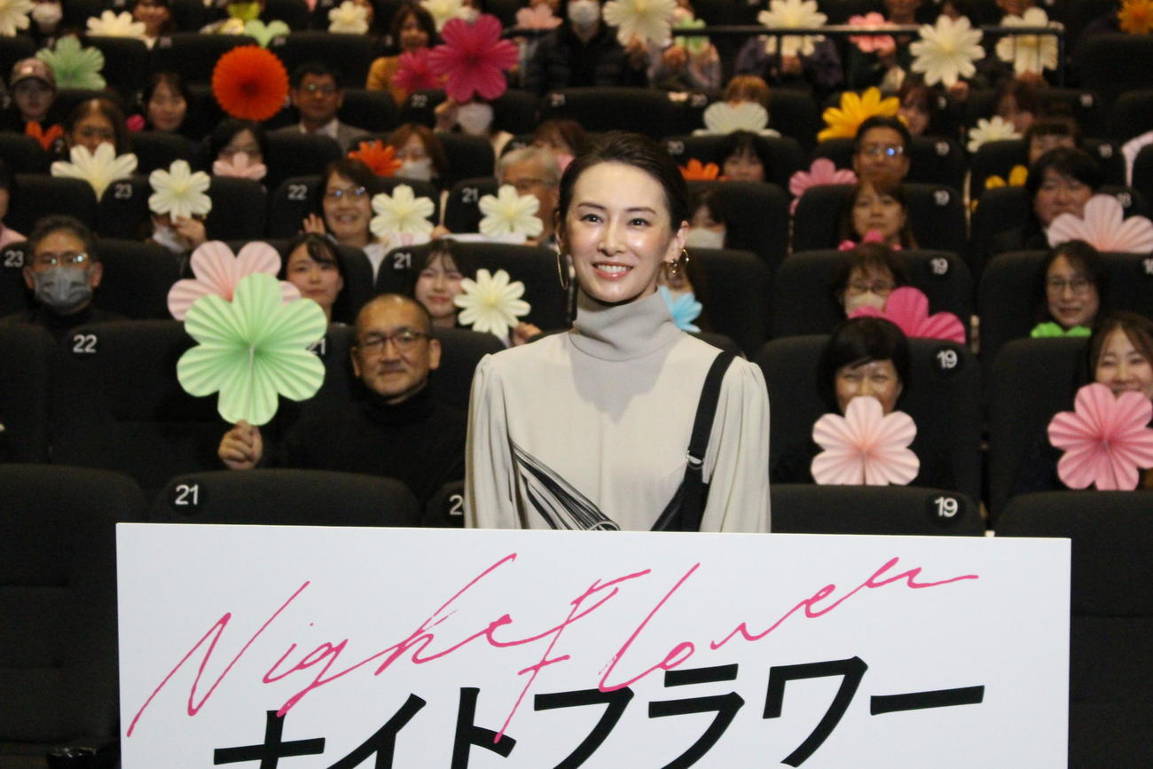 映画「ナイトフラワー」舞台あいさつで大阪に帰ってきた北川景子