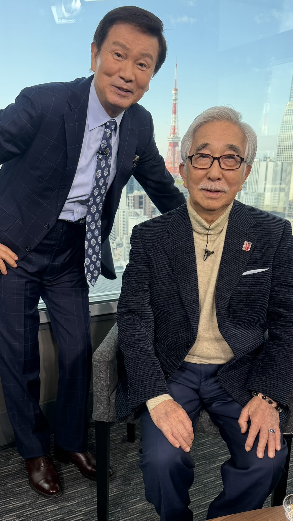森田健作（左）と大村崑
