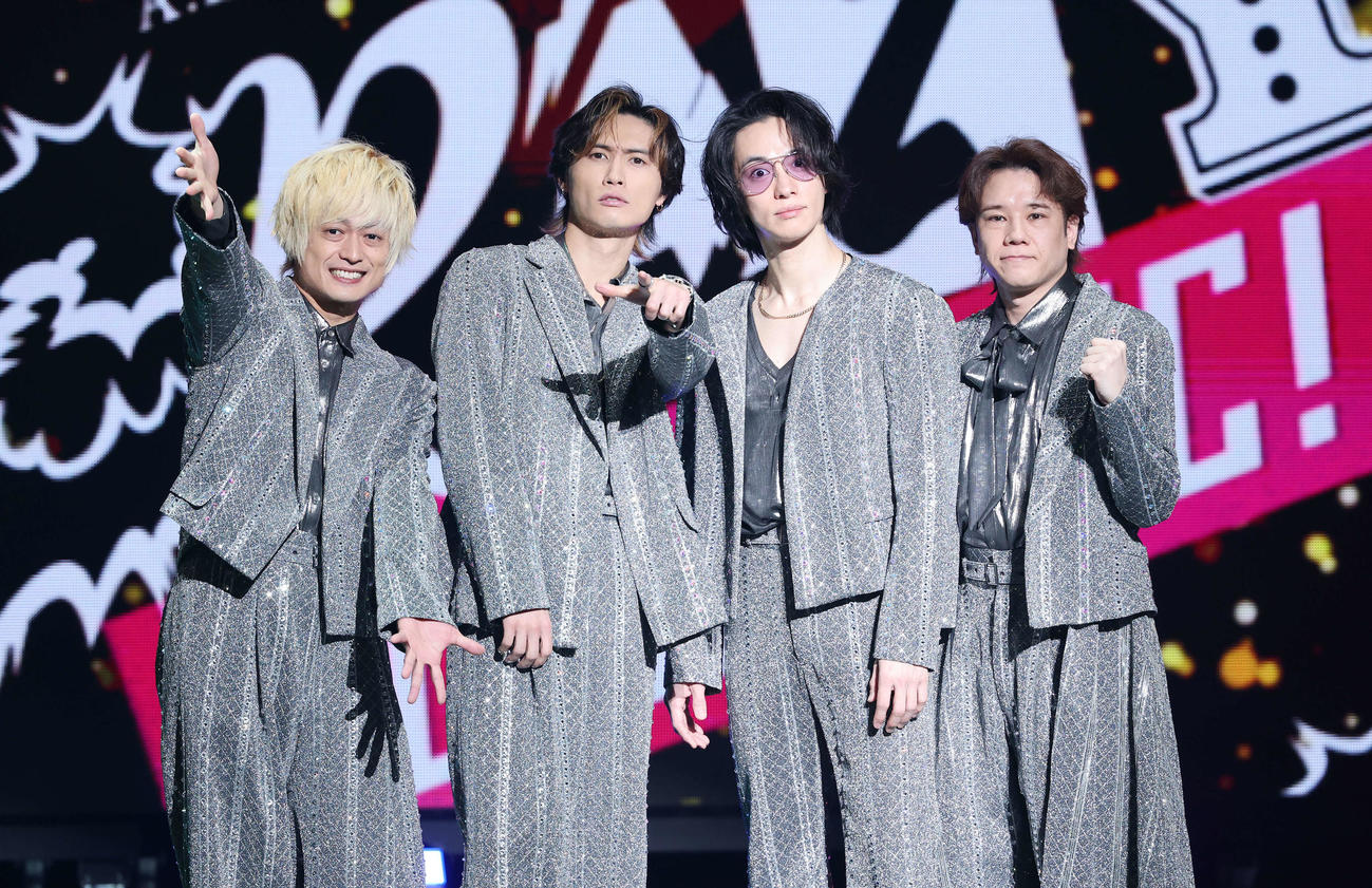 公演を前に意気込みを語った、左からA．B．C－Z塚田僚一、橋本良亮、戸塚祥太、五関晃一（撮影・鈴木正人）