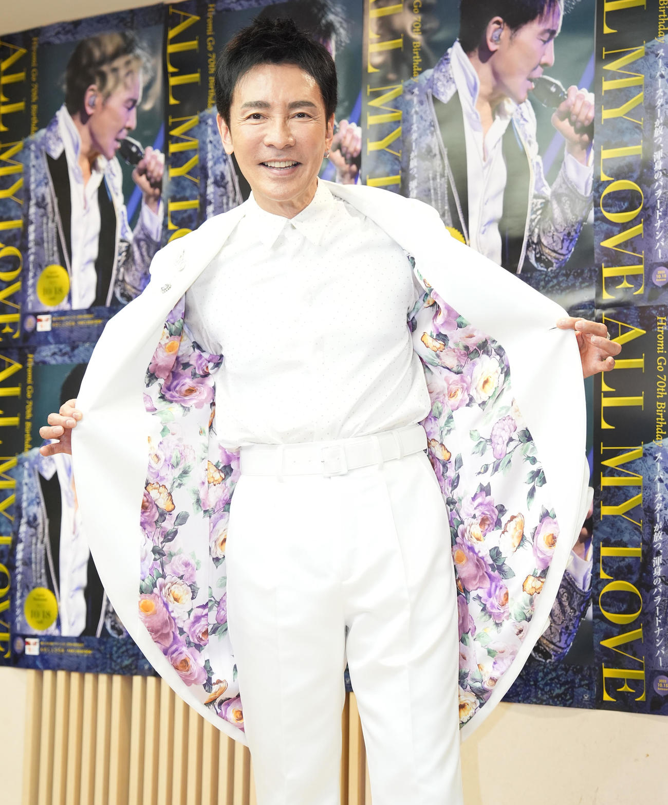 郷ひろみ（25年10月撮影）