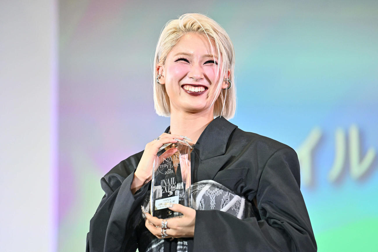 授賞されたHANAのMOMOKA（撮影・滝沢徹郎）