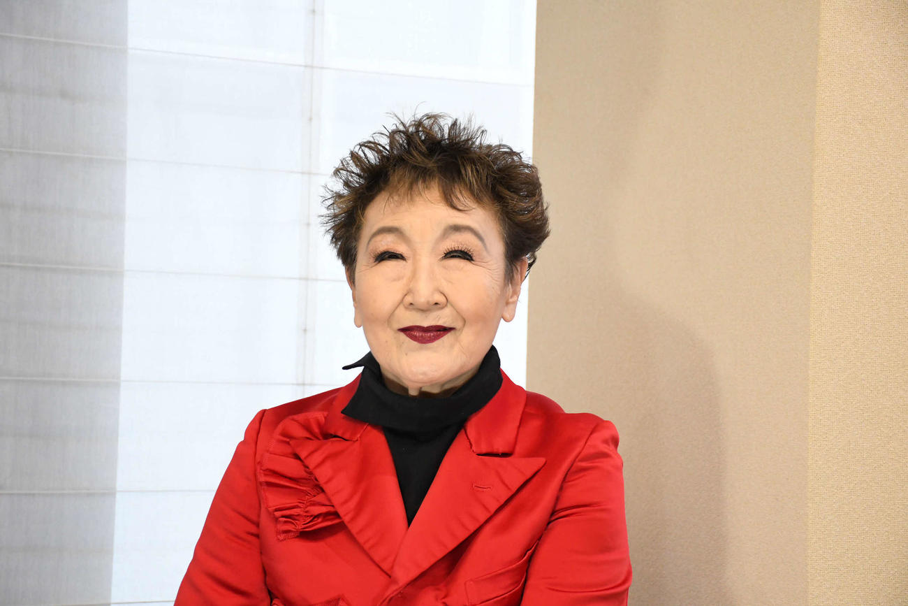 恒例「ほろ酔いコンサート」を開催する加藤登紀子（撮影・阪口孝志）
