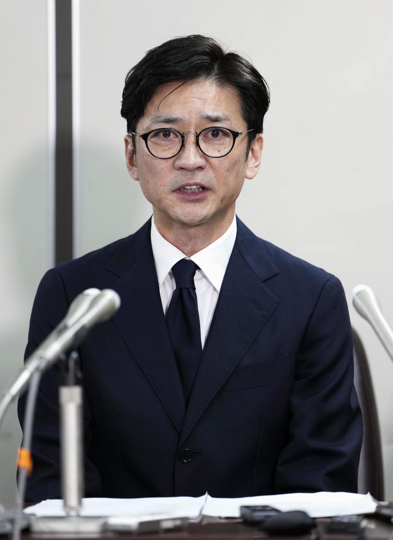記者会見する国分太一さん＝26日午後、東京・霞が関の司法記者クラブ（共同）