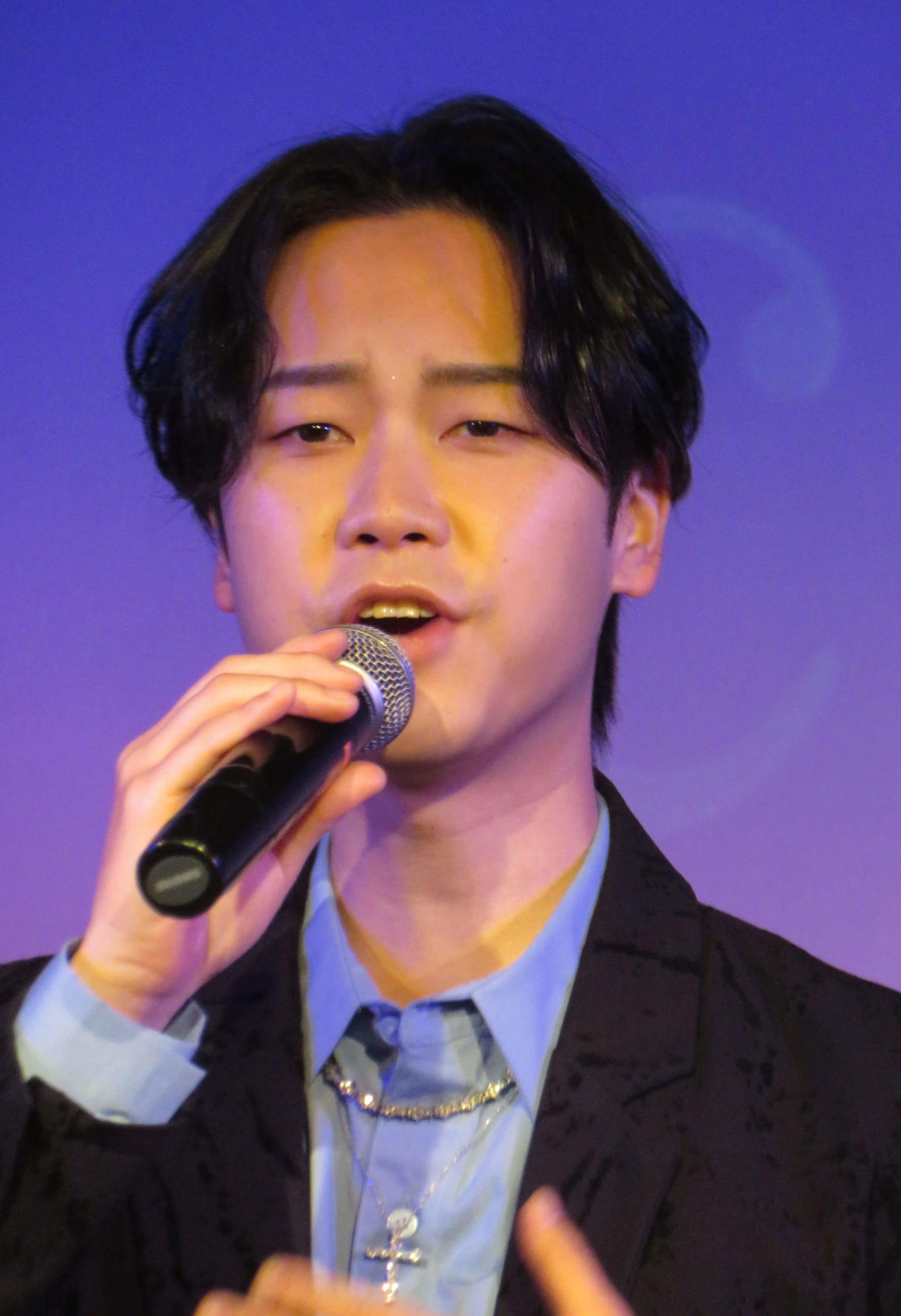 新曲「ときめきはチャチャチャ～スナックはやぶさへようこそ～」の発売記念イベントを行った、はやぶさのヤマト