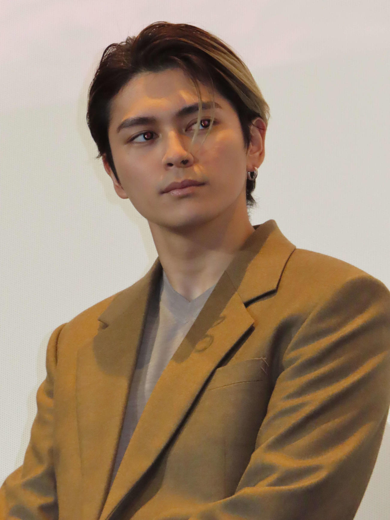 映画「港のひかり」の公開記念舞台あいさつに出席した眞栄田郷敦
