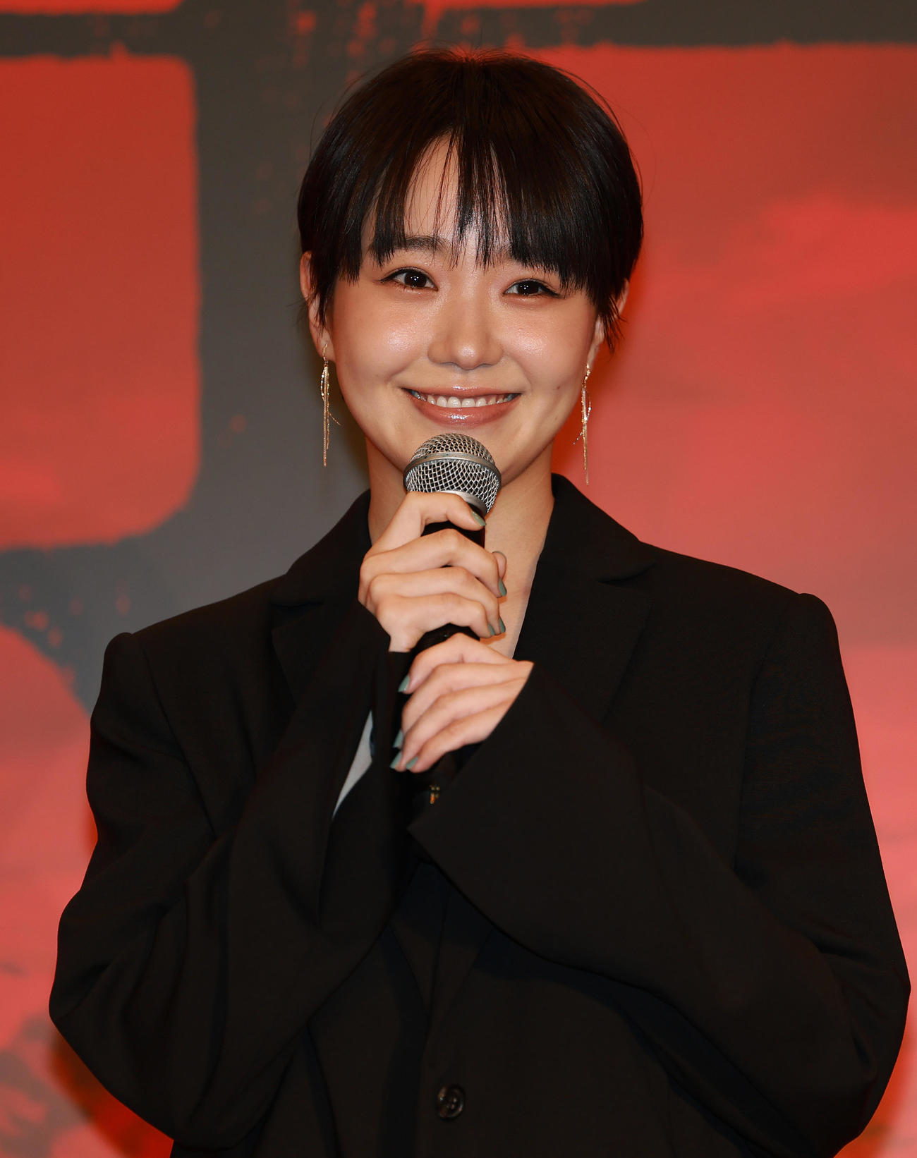 明治座の舞台「大地の子」制作発表に登場した奈緒（撮影・野上伸悟）