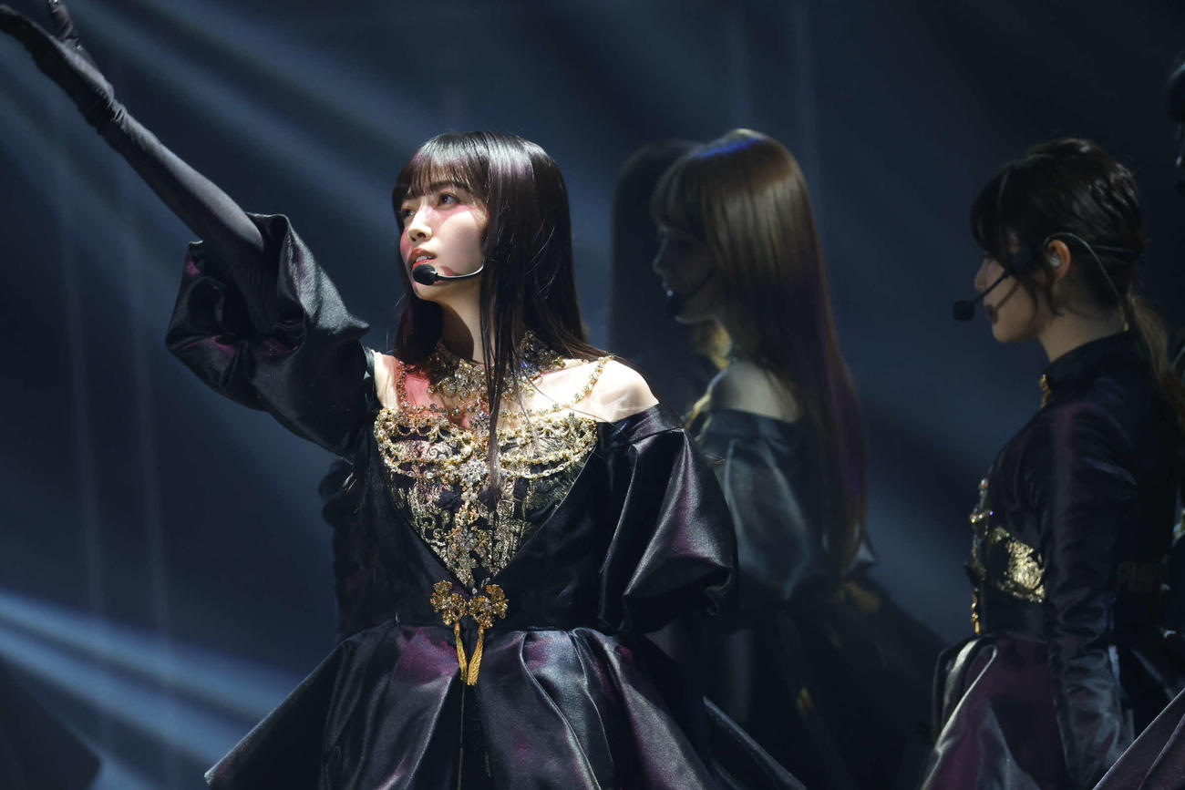 久保史緒里卒業コンサートより　撮影・鈴木健太(KENTA Inc.)