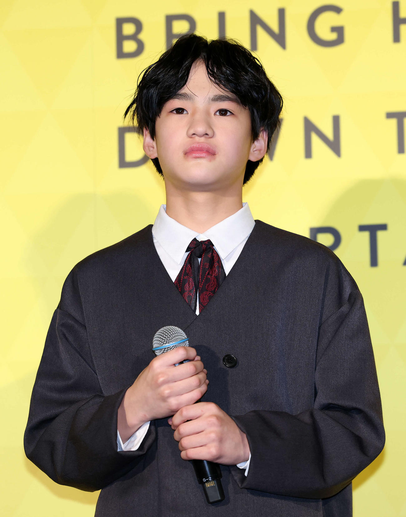 初日舞台あいさつに臨む味元耀大（撮影・鈴木正人）