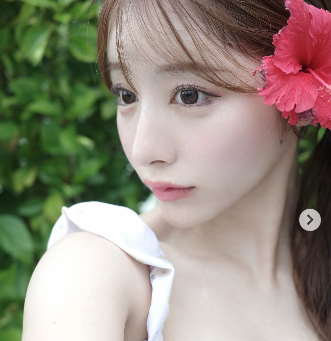 衝撃的胸元「どアップっ」を公開した花乃衣美優（花乃衣美優のインスタグラムから）