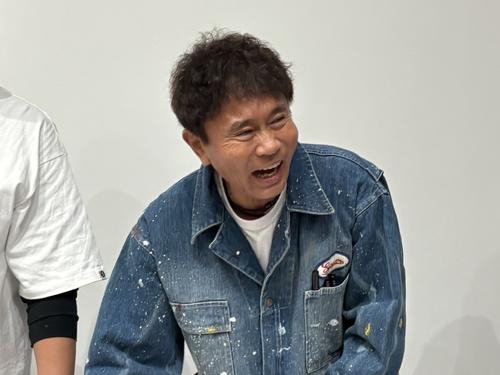ダウンタウン浜田雅功が初のファン交流イベント、涙流す者や感動で手が