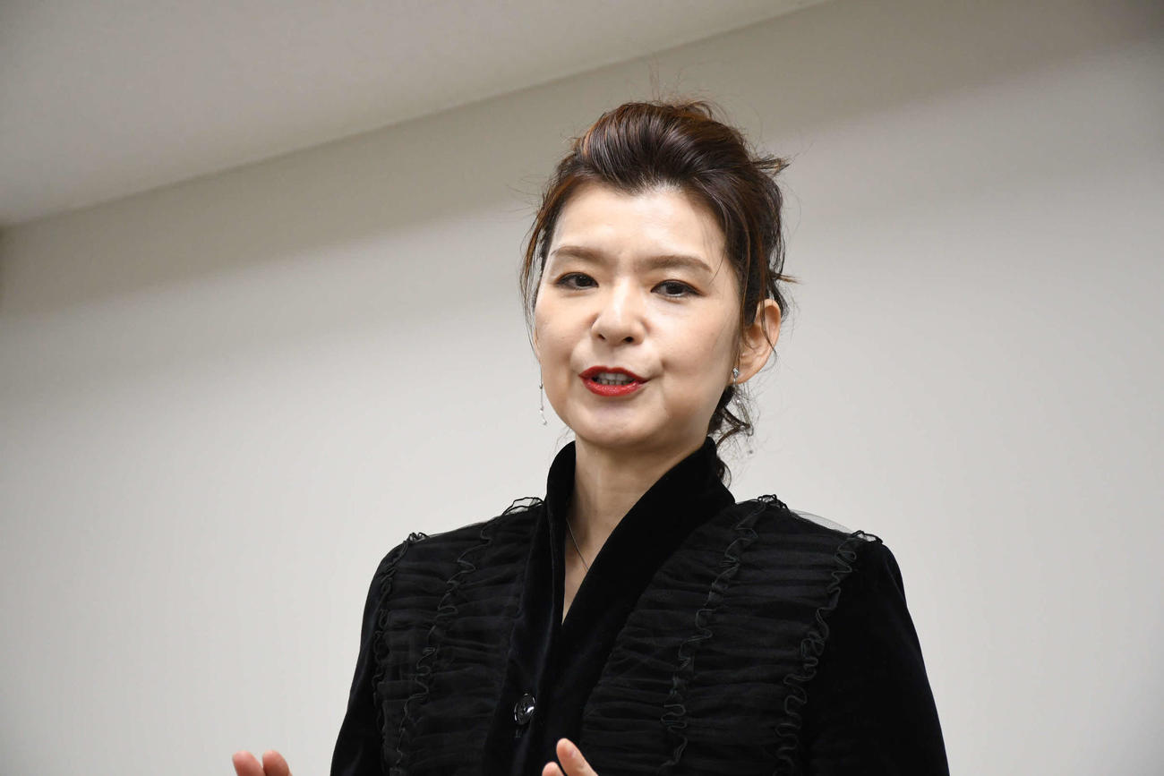 「エリザベート　TAKARAZUKA30thスペシャル・ガラ・コンサート」の取材会に出席した彩輝なお（撮影・阪口孝志）