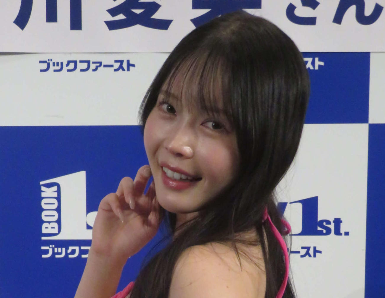 2026カレンダー発売記念イベントに出席した白川愛梨（撮影・川田和博）