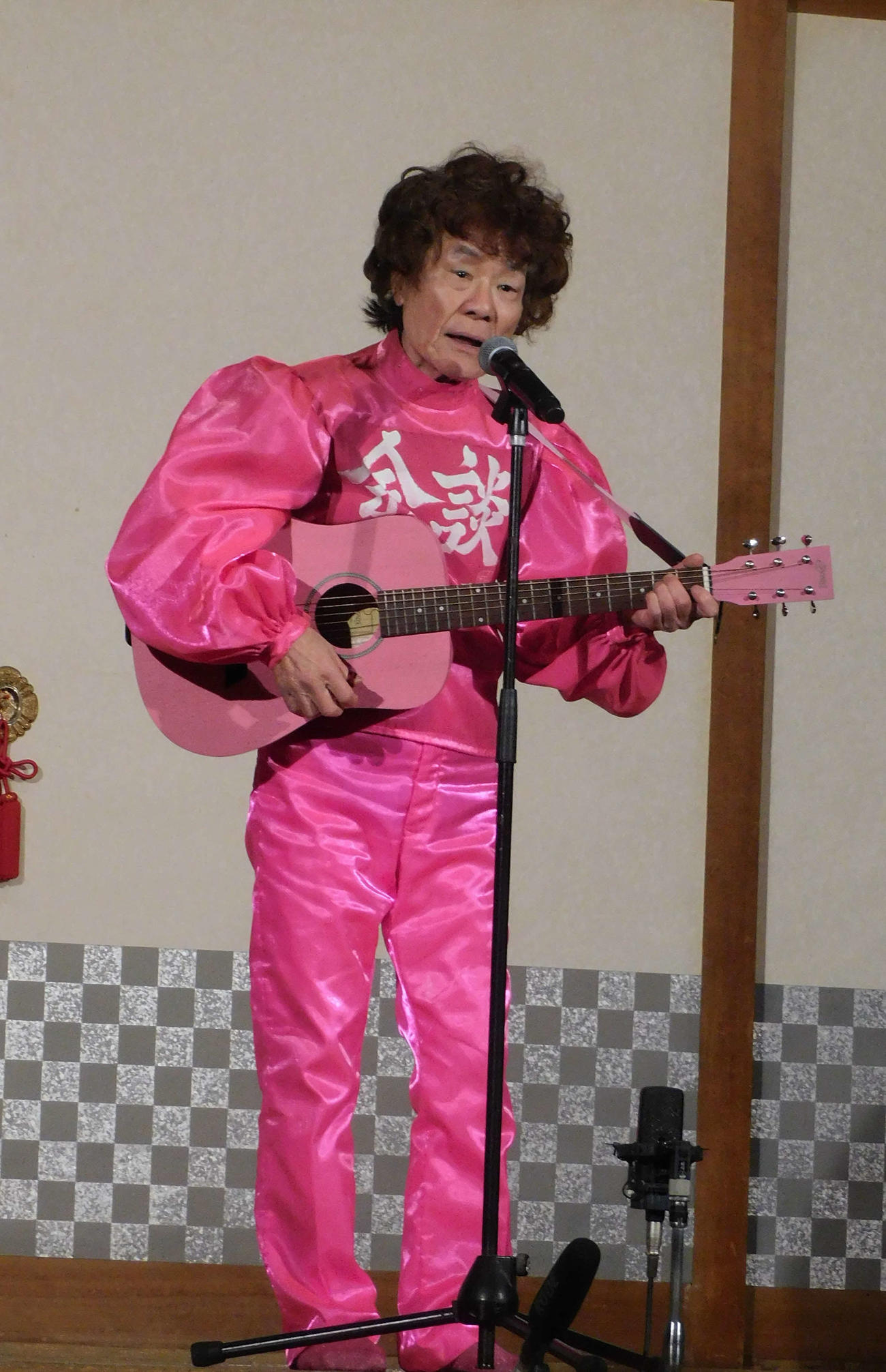 「昭和の爆笑王　初代三平生誕100年祭」に登場した林家ぺー（撮影・寺本吏輝）