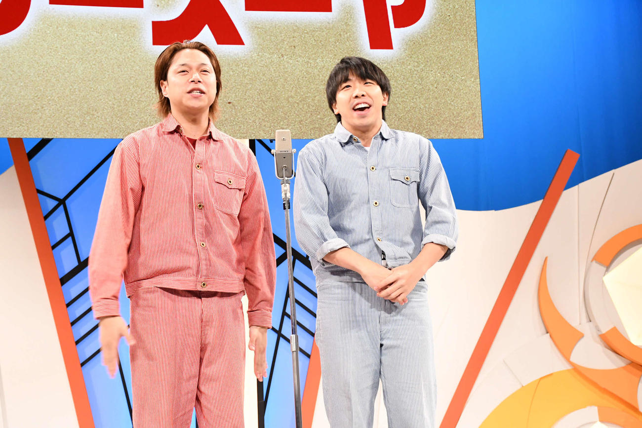 よしもと漫才劇場11周年イベントに登場したフースーヤ田中ショータイム（左）と谷口理（撮影・阪口孝志）