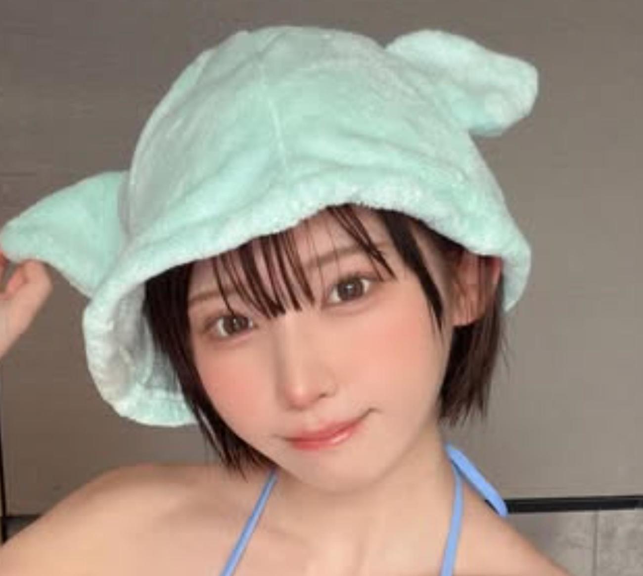 えなこのインスタグラムから