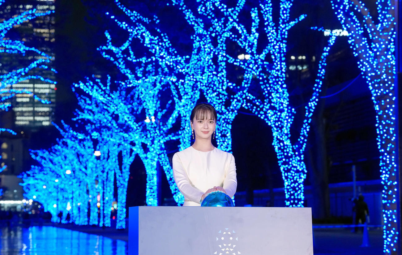 「青の洞窟　SHIBUYA」の点灯式に登壇した多部未華子（撮影・たえ見朱実）