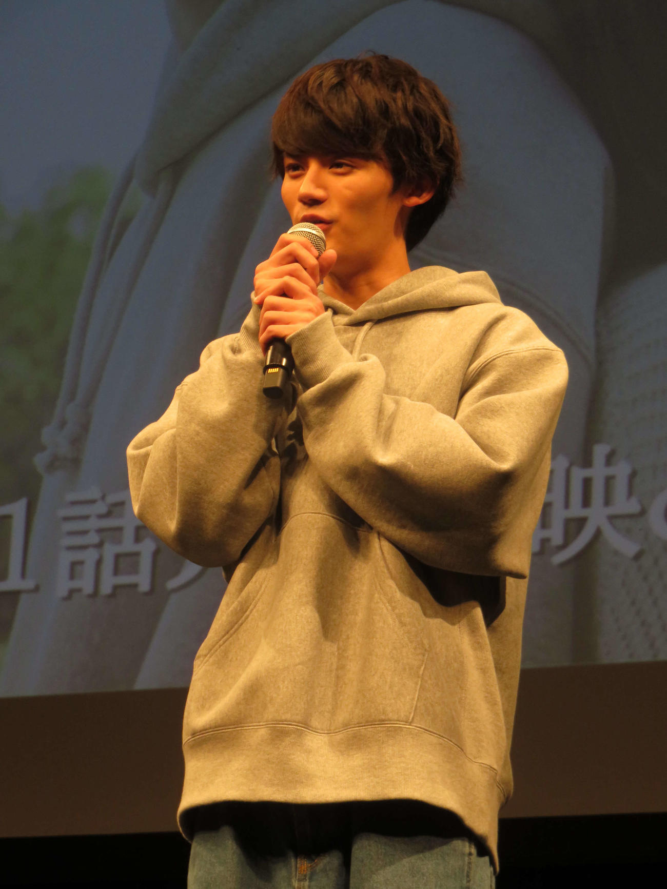 MBSドラマ特区「透明な夜に駆ける君と、目に見えない恋をした。」の1話先行上映会＆トークイベントに登壇した藤原大祐