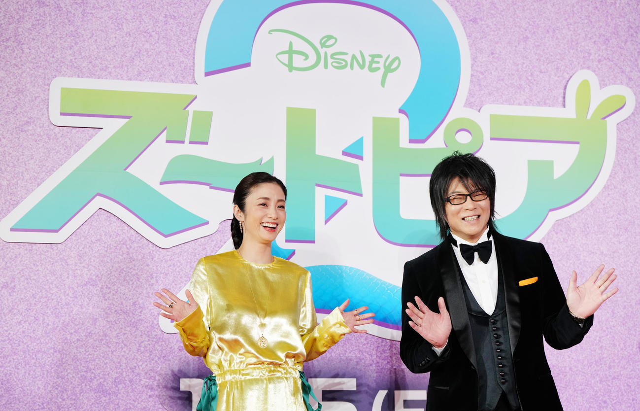 映画「ズートピア2」前夜祭イベントに臨む上戸彩（左）と森川智之（撮影・江口和貴）