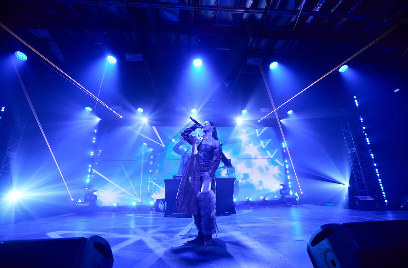 「ennichi　’25 Japanese Music Experience LA」でパフォーマンスするAwich（Photo by YURI HASEGAWA）