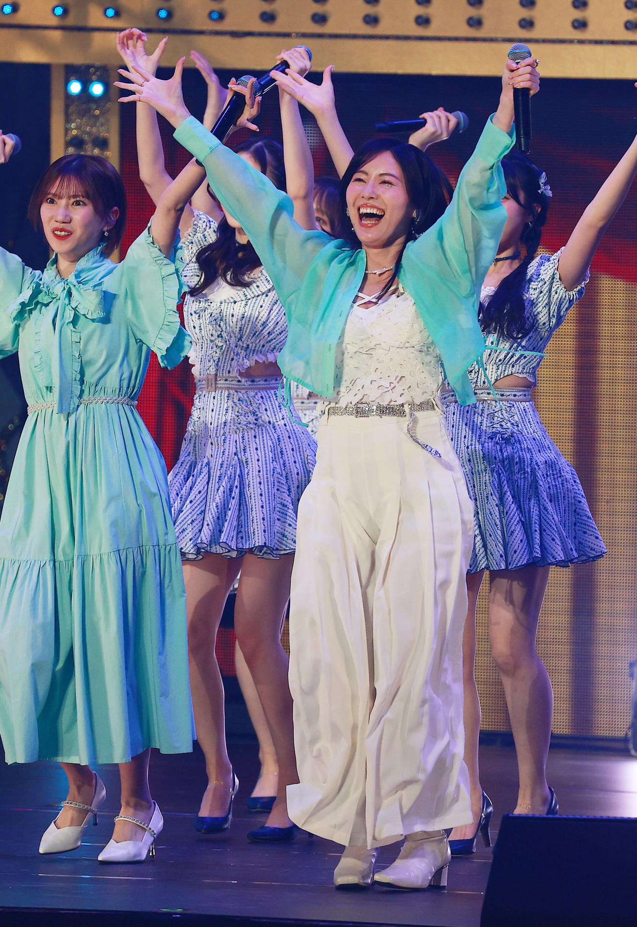 20周年コンサートで盛り上がる元AKB48の松井珠理奈（撮影・中島郁夫）