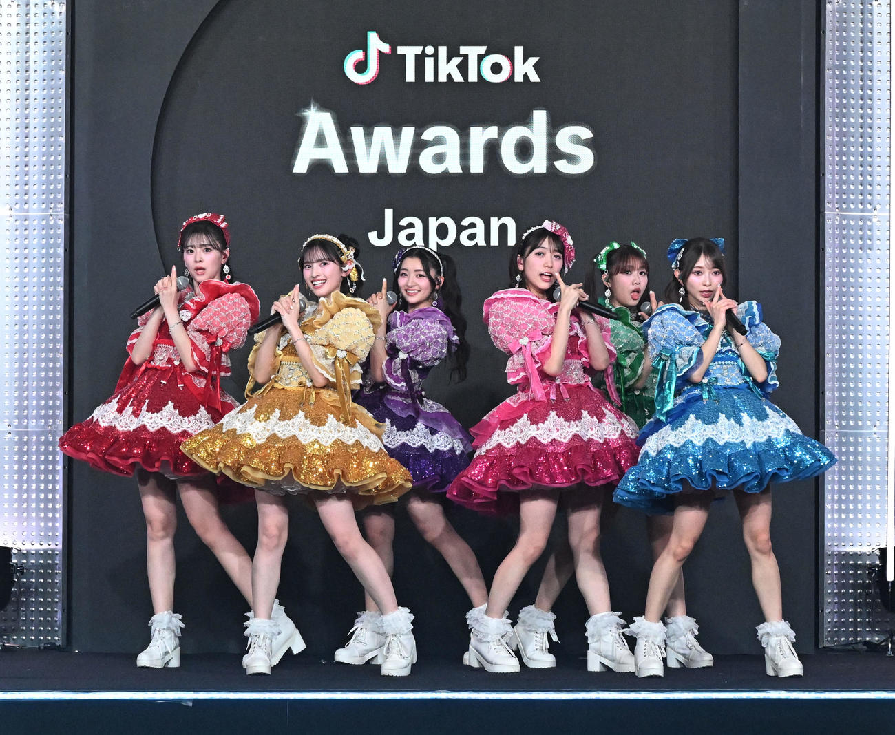 「TikTok Awards Japan」2025でパフォーマンスを披露する超ときめき♡宣伝部（撮影・千葉一成）