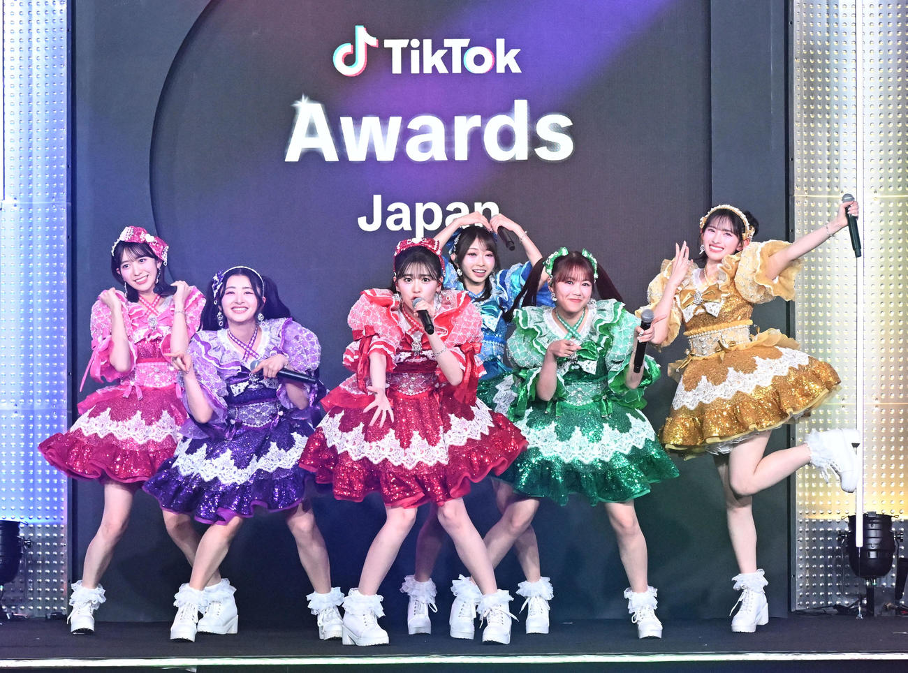「TikTok Awards Japan」2025でパフォーマンスを披露する超ときめき♡宣伝部（撮影・千葉一成）
