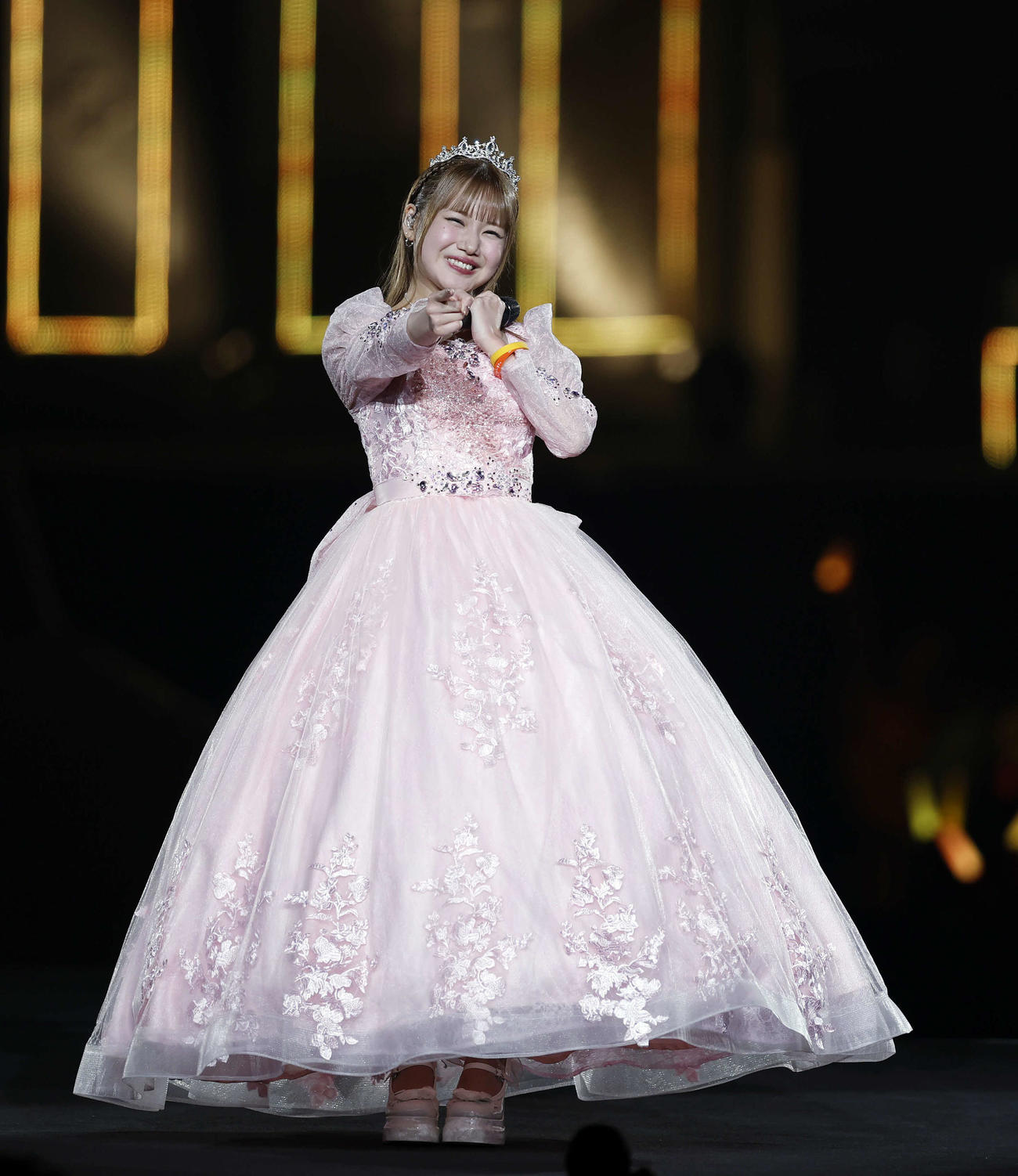 モーニング娘。’25　コンサートツアー秋　～Movin’Forward with Hope～　羽賀朱音・横山玲奈　卒業スペシャル　アンコール後、ピンクのドレスでパフォーマンスを行った横山玲奈（撮影・山本朝陽）