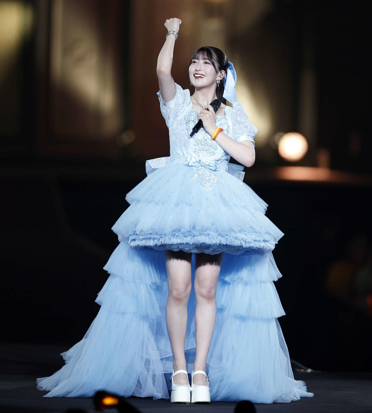 モーニング娘。’25　コンサートツアー秋　～Movin’Forward with Hope～　羽賀朱音・横山玲奈　卒業スペシャル　アンコール後、水色のドレスでパフォーマンスを行った羽賀朱音（撮影・山本朝陽）